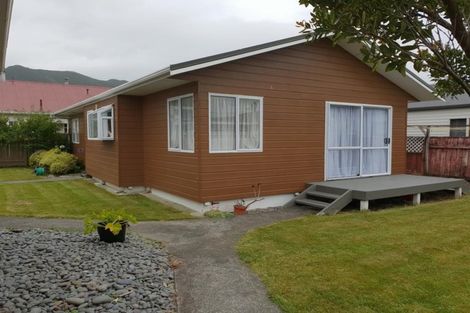 Photo of property in 2/63 Trafalgar Street, Waterloo, Lower Hutt, 5011