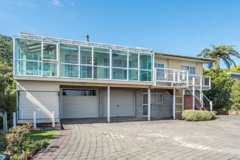 Photo of property in 14 Huia Street, Waikanae, 5036