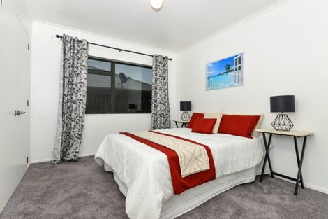 Photo of property in 17 Dorchester Place, Nawton, Hamilton, 3200