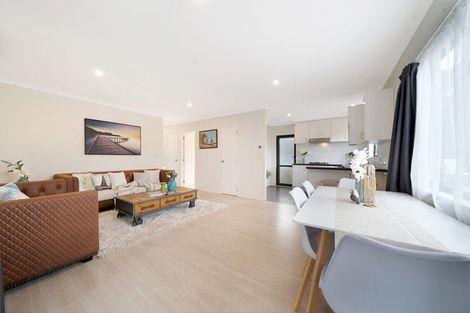 Photo of property in 124a Golf Road, New Lynn, Auckland, 0600