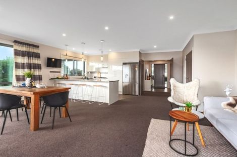 Photo of property in 32 Sumner Terrace, Aotea, Porirua, 5024