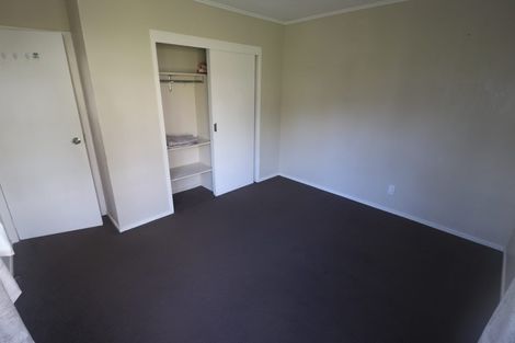 Photo of property in 4 Teviot Place, Totara Vale, Auckland, 0629