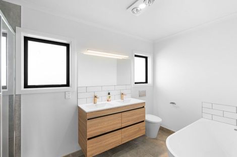 Photo of property in 102 Kukutauaki Road, Koputaroa, Levin, 5575