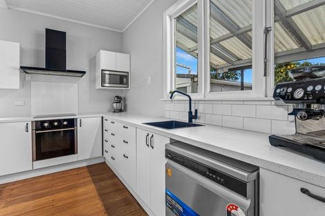 Photo of property in 32 Tawa Street, Edgecumbe, 3120