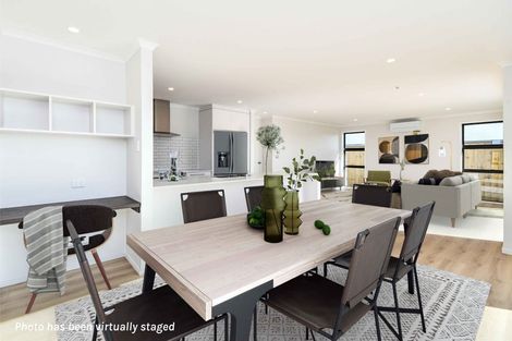 Photo of property in 32 Korowhiti Road, Clarks Beach, 2122