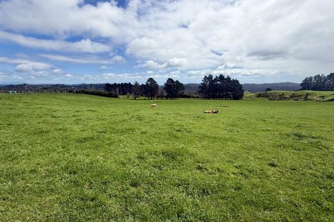 Photo of property in 846 Kaka Road, Okoki, Urenui, 4375