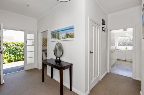 Photo of property in 702 Massey Street, Akina, Hastings, 4122