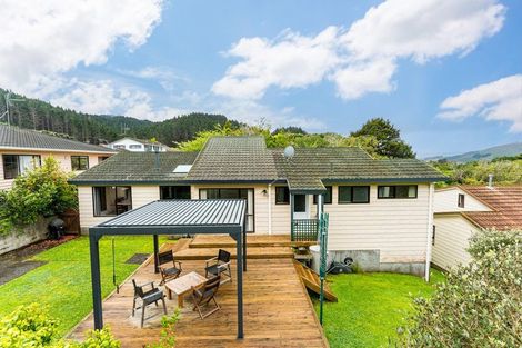 Photo of property in 28 Peterhouse Street, Tawa, Wellington, 5028