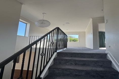 Photo of property in 37 Charles Dickens Drive, Mellons Bay, Auckland, 2014
