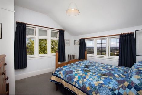 Photo of property in 82 Hackthorne Road, Cashmere, Christchurch, 8022