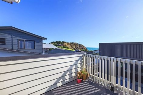 Photo of property in 25a Lambley Road, Titahi Bay, Porirua, 5022