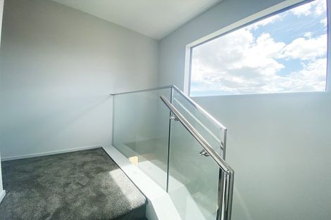 Photo of property in 7a La Trobe Street, Pakuranga Heights, Auckland, 2010