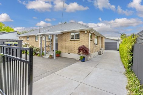 Photo of property in 41 Sandwich Road, Beckenham, Christchurch, 8023