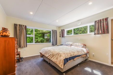 Photo of property in 10 Seaview Crescent, Picton, 7220