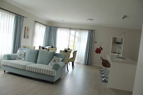 Photo of property in 3 Ascension Crescent, Orewa, 0931