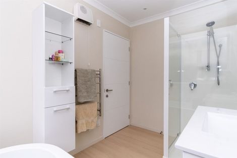 Photo of property in 36 Solander Road, Pegasus, 7612