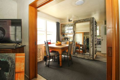 Photo of property in 237 Warwick Road, Mayfair, Hastings, 4122