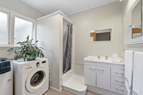 Photo of property in 21 Vivian Street, New Plymouth, 4310