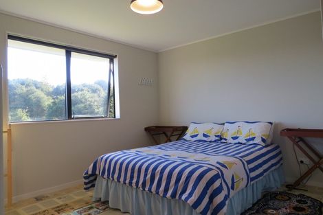 Photo of property in 209 Bellville Drive, Coromandel, 3506
