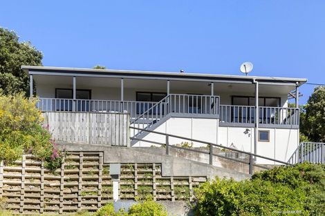 Photo of property in 117 Houghton Bay Road, Houghton Bay, Wellington, 6023