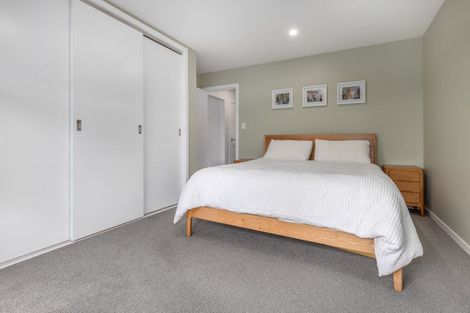 Photo of property in 2/24 Acheron Road, Paremata, Porirua, 5026