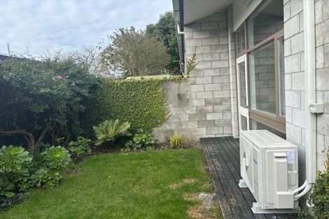 Photo of property in 2/13 May Street, Hamilton East, Hamilton, 3216