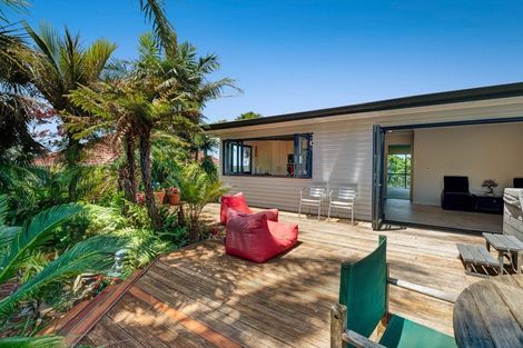 Photo of property in 1/63 College Road, Northcote, Auckland, 0627