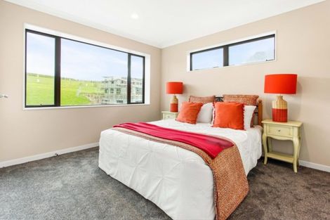 Photo of property in 17 Tawatawa Street, Long Bay, Auckland, 0630