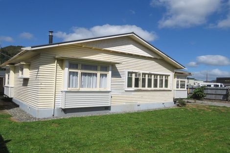Photo of property in 49 Shiel Street, Reefton, 7830