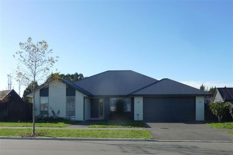Photo of property in 37 Dunlops Crescent, Bottle Lake, Christchurch, 8083
