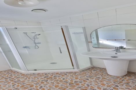 Photo of property in 36 Sheridan Drive, New Lynn, Auckland, 0600