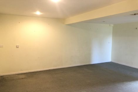 Photo of property in 16 Contessa Drive, Glenfield, Auckland, 0629