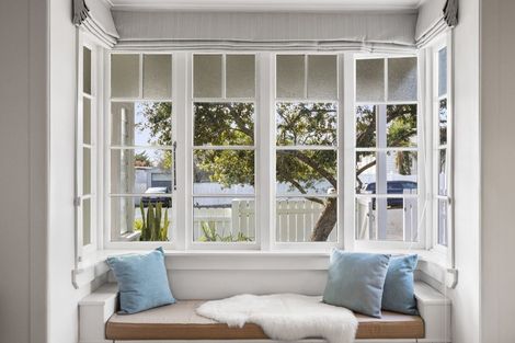 Photo of property in 37 Abbotsford Terrace, Devonport, Auckland, 0624