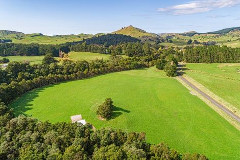 Photo of property in 5021 Pahiatua Pongaroa Road, Pongaroa, 4991