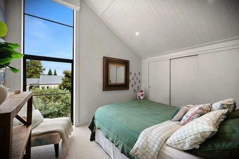 Photo of property in 366 Frankley Road, Ferndale, New Plymouth, 4310