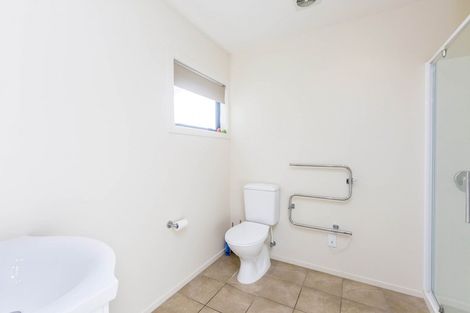 Photo of property in 98 Kirton Drive, Riverstone Terraces, Upper Hutt, 5018