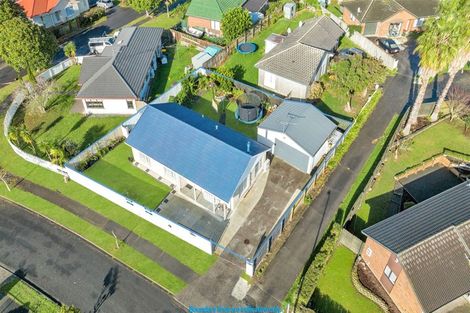 Photo of property in 14 Randwick Place, Randwick Park, Auckland, 2105