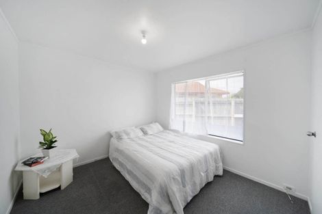 Photo of property in 10 Horlicks Place, Randwick Park, Auckland, 2105
