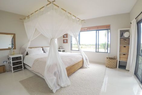 Photo of property in 333 Motutara Road, Muriwai, Waimauku, 0881