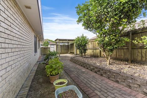 Photo of property in 5 Foxley Place, Burswood, Auckland, 2013