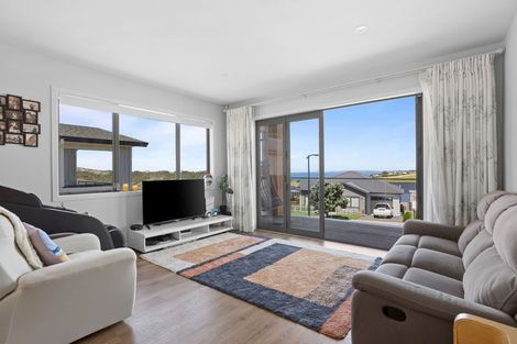 Photo of property in 11 Pacific Heights Road, Orewa, 0931