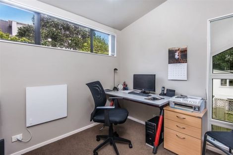 Photo of property in 6 Kamla Way, Khandallah, Wellington, 6035