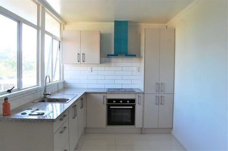 Photo of property in 54 Awaroa Road, Sunnyvale, Auckland, 0612