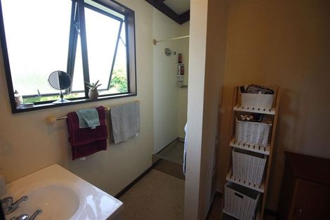 Photo of property in 10 Huia Street, Waikawa, Picton, 7220