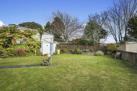 Photo of property in 154 Govett Avenue, Frankleigh Park, New Plymouth, 4310