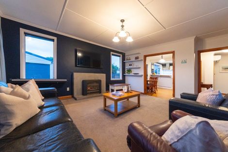 Photo of property in 16 Nairn Crescent, Awapuni, Palmerston North, 4412