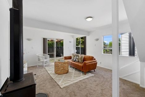 Photo of property in 30 Rangihiroa Street, Waikanae Beach, Waikanae, 5036