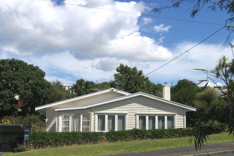 Photo of property in 29 Rutland Road, Stanley Point, Auckland, 0624