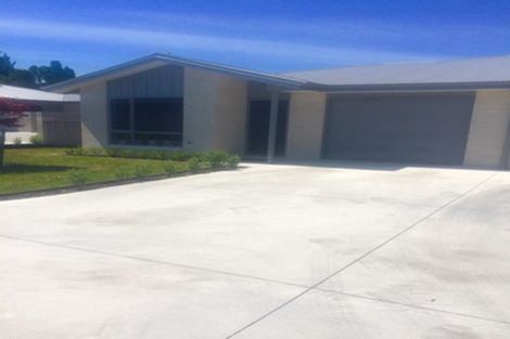 Photo of property in 2/28 Hobson Street, Thorndon, Wellington, 6011