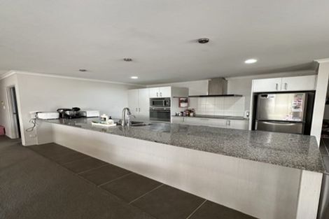 Photo of property in 220 Harbourside Drive, Karaka, Papakura, 2113